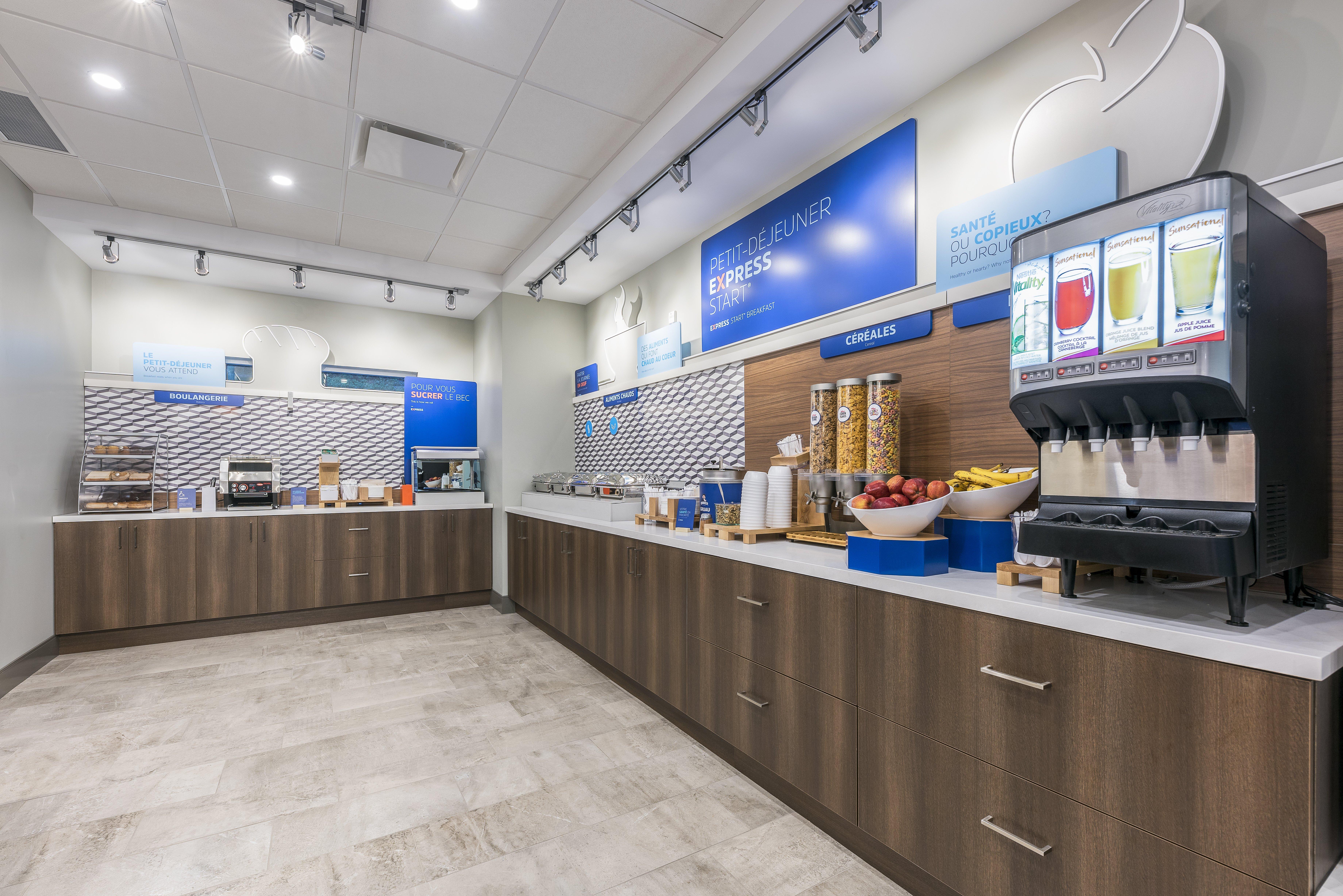Holiday Inn Express & Suites Moncton By Ihg Esterno foto
