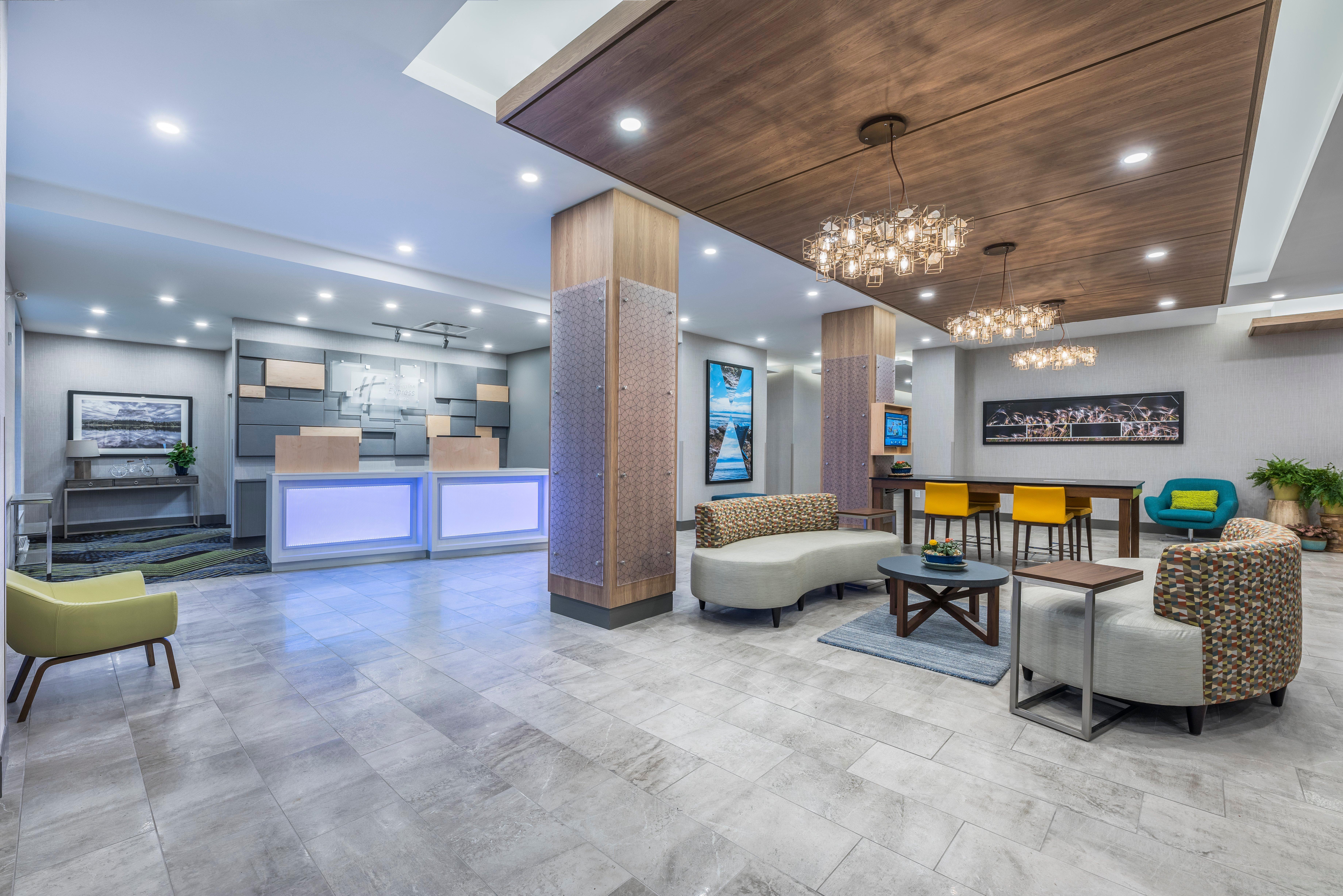 Holiday Inn Express & Suites Moncton By Ihg Esterno foto