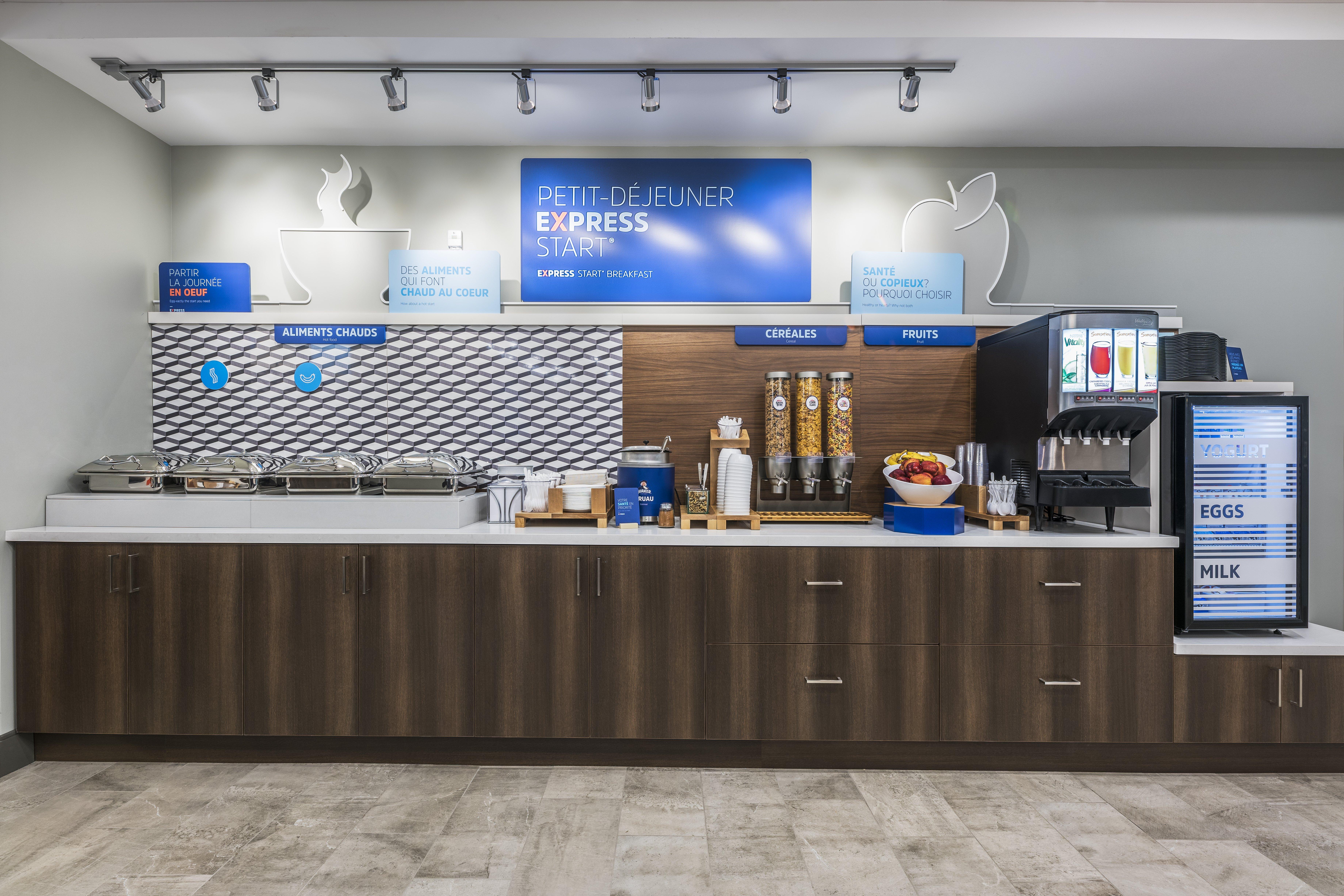 Holiday Inn Express & Suites Moncton By Ihg Esterno foto